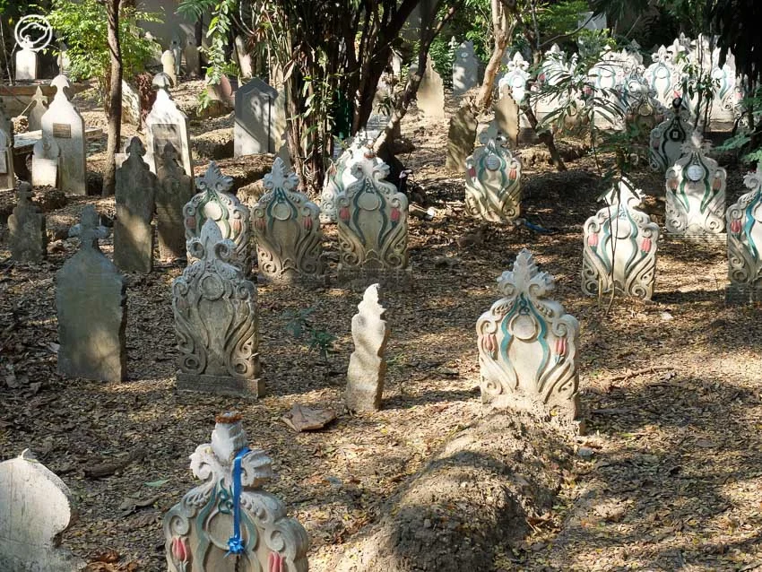 กุโบร์มหานาค (สุสานมุสลิม)