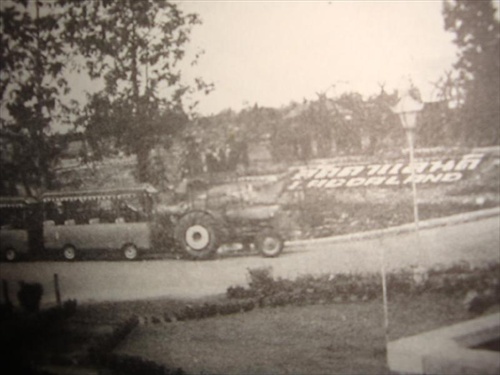 ลัดดาแลนด์ 