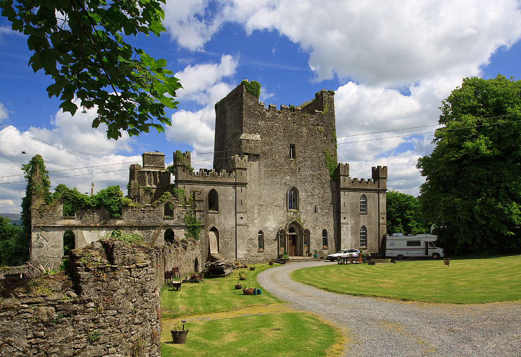 Leap Castle, Ireland (ปราสาทลีป)