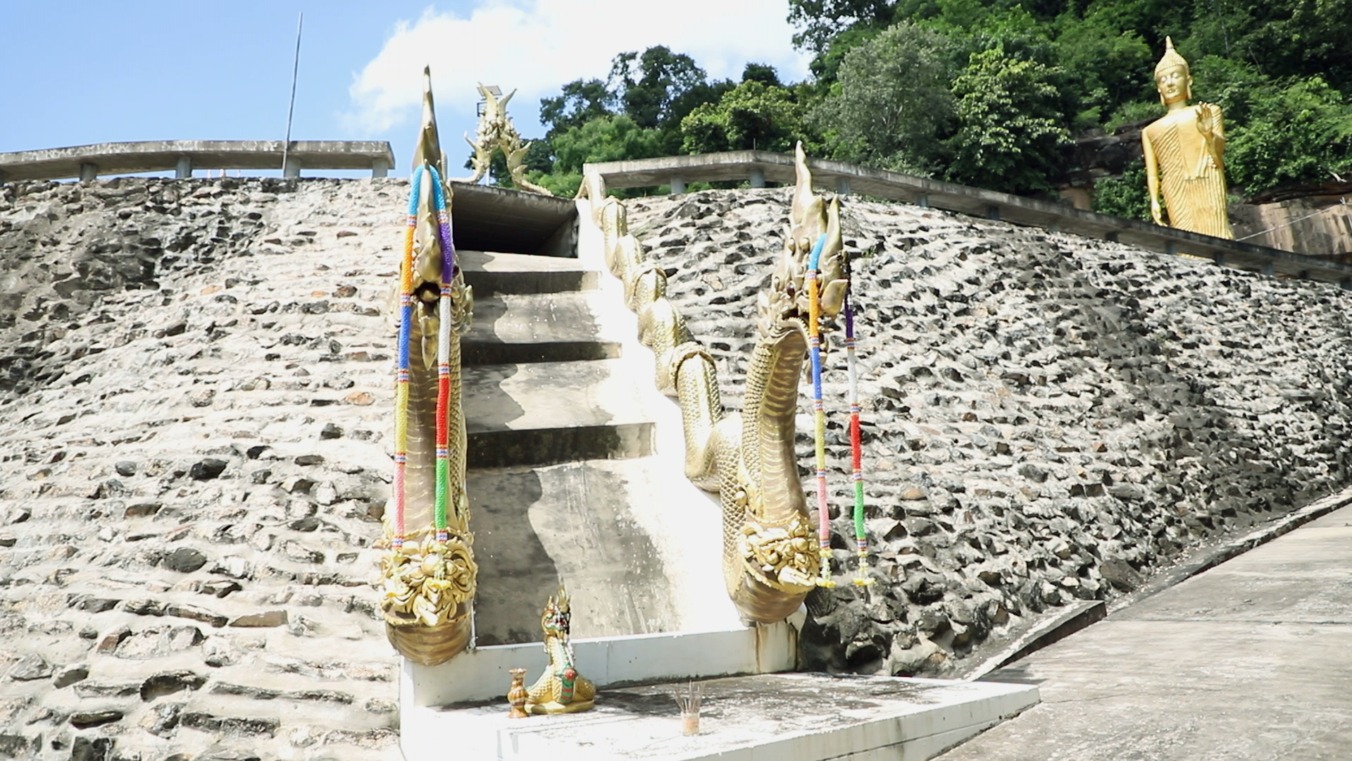 วัดพุทธสถิตย์ธรรม ( ภูผีโห่ )